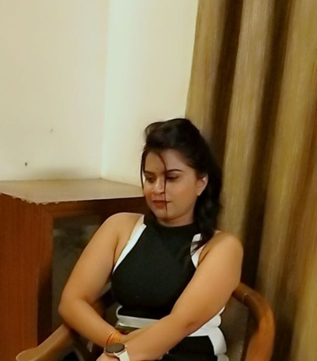 Noida escort girl photo Premium call girl Noida