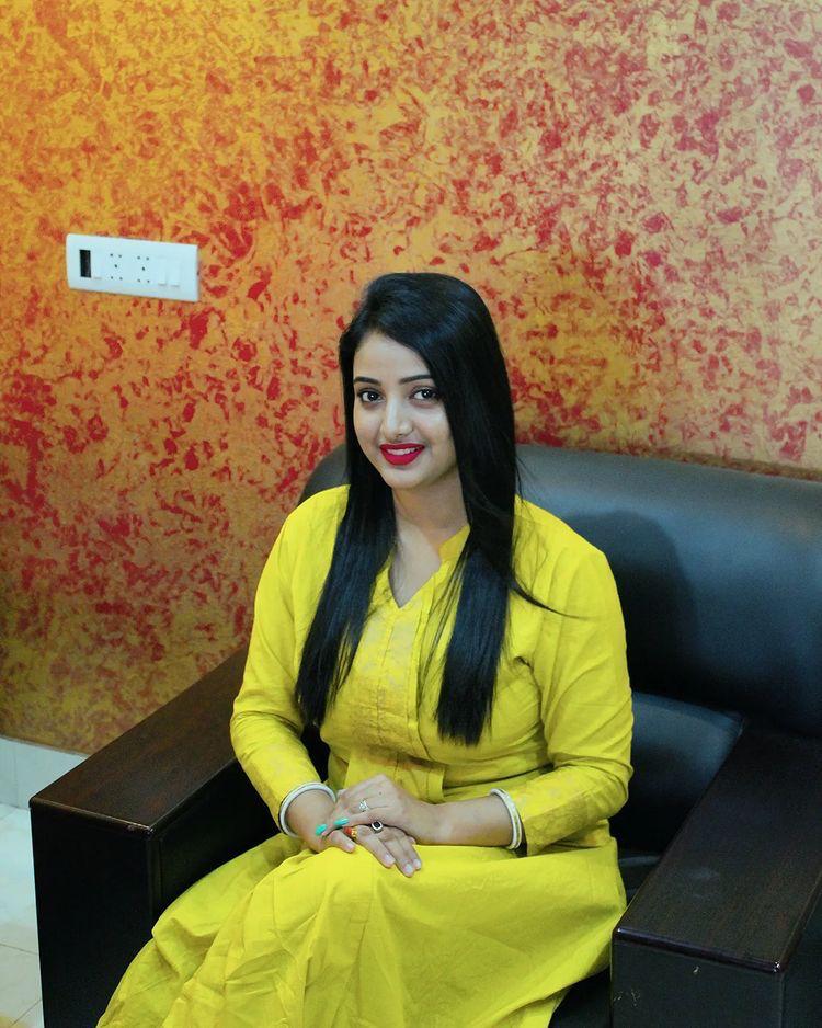 Noida VIP call girl Professional escort girl Noida