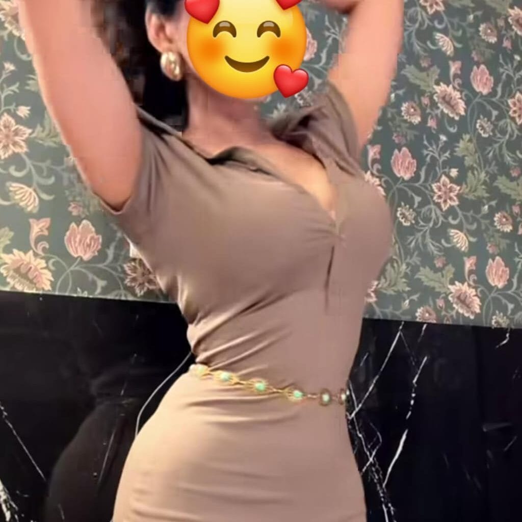 premium escort service in Noida India real image