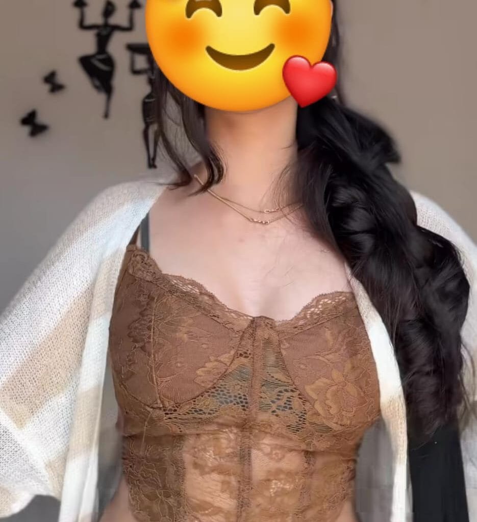 Independent call girls in Noida photo